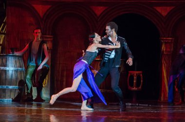 Modern bale Carmen ve Jose