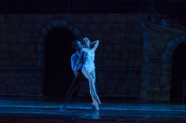 Modern bale Carmen ve Jose