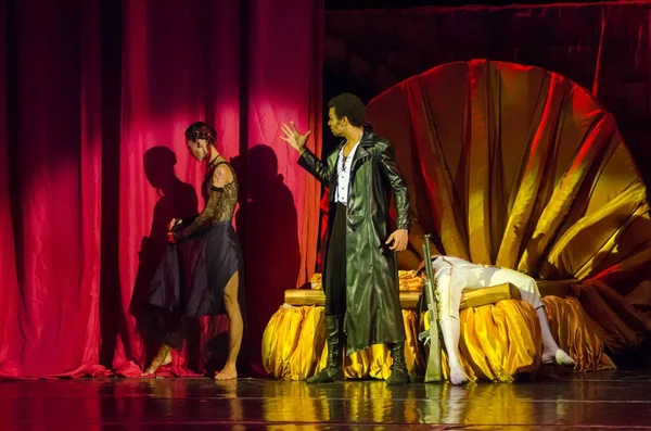 Современный балет Кармен и Хосе — стоковое фото