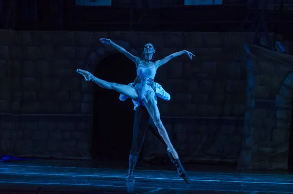 Ballet moderno Carmen e Jose — Fotografia de Stock