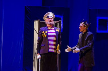 Geniş komedi Fedo hakkında