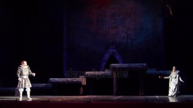 Dnipro, Ukrayna - 20 Kasım 2017: Klasik opera Borys Godunov Dnipro Opera ve bale Tiyatrosu üyeleri gerçekleştirmek.