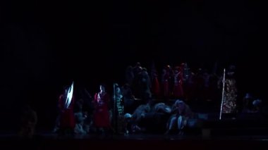 Dnipro, Ukrayna - 20 Kasım 2017: Klasik opera Borys Godunov Dnipro Opera ve bale Tiyatrosu üyeleri gerçekleştirmek.