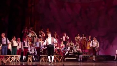 Dnipro, Ukrayna - 28 Ekim 2017: Klasik opera Pagliacci Dnipro Opera ve bale Tiyatrosu üyeleri tarafından gerçekleştirilen.