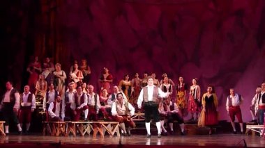 Dnipro, Ukrayna - 28 Ekim 2017: Klasik opera Pagliacci Dnipro Opera ve bale Tiyatrosu üyeleri tarafından gerçekleştirilen.