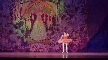 Dnipro, Ukrayna - 8 Ocak 2018: Dasha Berkova, Yaş 15 yıl eski, Bale 