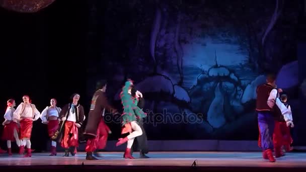 Dnipro 乌克兰 2018年1月7日 第聂伯罗彼得罗夫斯克歌剧院和芭蕾舞剧院芭蕾舞团演出的圣诞前的晚上 — 图库视频影像