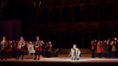 Dnipro, Ukrayna - 17 Şubat 2018: Klasik opera Rigoletto Dnipro Opera ve bale Tiyatrosu üyeleri tarafından gerçekleştirilen.