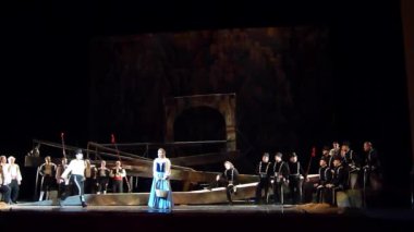 Dnipro, Ukrayna - 23 Şubat 2018: Klasik opera Carmen Dnipro Opera ve bale Tiyatrosu üyeleri tarafından gerçekleştirilen.