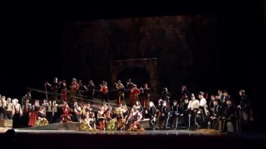 Dnipro, Ukrayna - 23 Şubat 2018: Klasik opera Carmen Dnipro Opera ve bale Tiyatrosu üyeleri tarafından gerçekleştirilen.