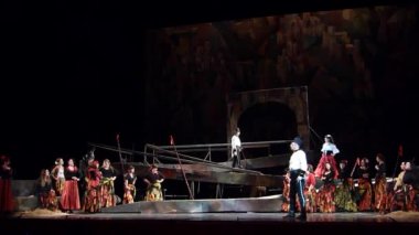 Dnipro, Ukrayna - 23 Şubat 2018: Klasik opera Carmen Dnipro Opera ve bale Tiyatrosu üyeleri tarafından gerçekleştirilen.