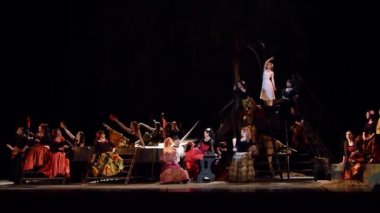 Dnipro, Ukrayna - 23 Şubat 2018: Klasik opera Carmen Dnipro Opera ve bale Tiyatrosu üyeleri tarafından gerçekleştirilen.