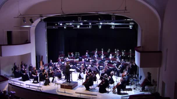 Dnipro Ukraine Helmikuu 2018 Symphonic Orchestran Jäsenet Pääkapellimestari Natalia Ponomarchuk — kuvapankkivideo