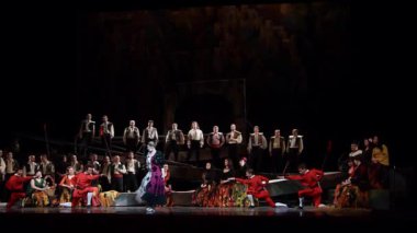 Dnipro, Ukrayna - 23 Şubat 2018: Klasik opera Carmen Dnipro Opera ve bale Tiyatrosu üyeleri tarafından gerçekleştirilen.