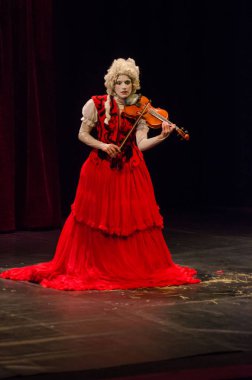 Konser için iki palyaço