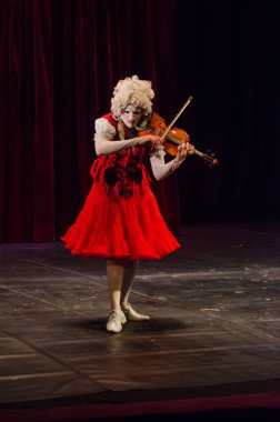 Konser için iki palyaço