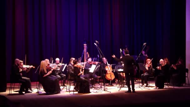 Dnipro Ucrania Octubre 2019 Cuatro Estaciones Orquesta Cámara Director Principal — Vídeo de stock
