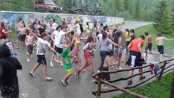 Oryavchyk Village Lviv Region Ukraina Augusti 2018 Oidentifierade Barn Dansa — Stockvideo