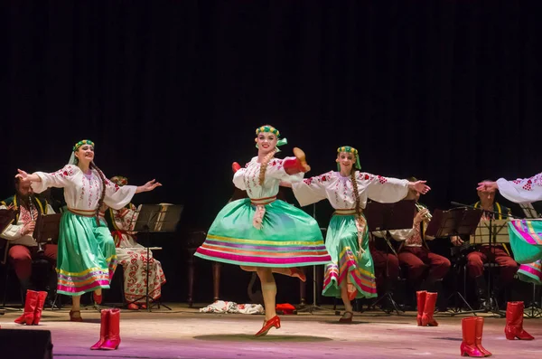 Folklore conjunto esclavizar — Foto de Stock