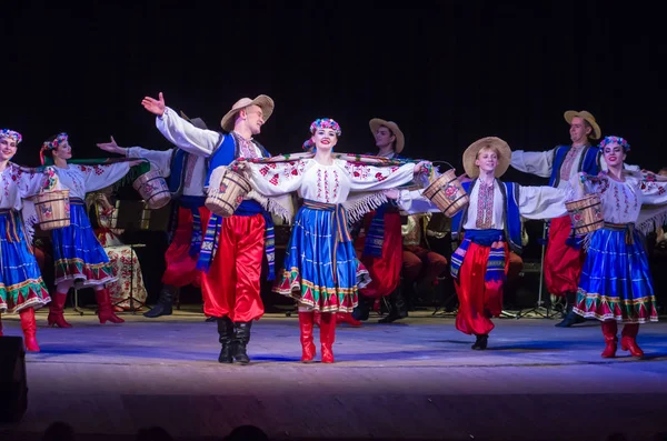 Folklore conjunto esclavizar — Foto de Stock