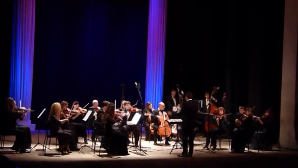 Dnipro Ukraine Joulukuu 2019 Neljä Seasons Chamber Orchestra Pääkapellimestari Dmitry — kuvapankkivideo