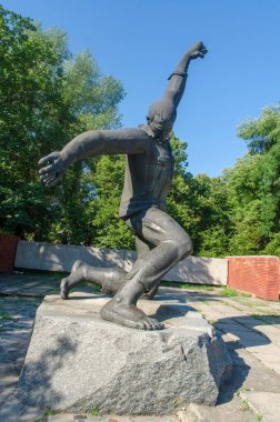 DNIPRO, UKRAINE - 10 AĞUSTOS 2017: Bölgesel Psikiyatri Hastanesi topraklarında askeri anıt kompleksi.