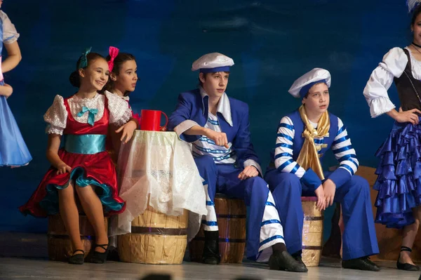 Dnipropetrovsk Ucrania Diciembre Niños Identificados Años Edad Realizan Espectáculo Musical —  Fotos de Stock