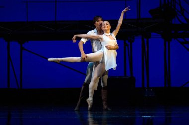 DNIPROPETROVSK, UKRAINE - 23 Ekim: Le Corsaire balesi Dnepropetrovsk Opera ve Bale Tiyatrosu tarafından 23 Ekim 2011 'de Dnipropetrovsk, Ukrayna' da sahnelendi..