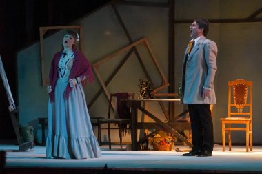 DNIPROPETROVSK, UKRAINE MAYIS 27: Dnepropetrovsk Devlet Opera ve Bale Tiyatrosu üyeleri 27 Mayıs 2012 'de Dnipropetrovsk, Ukrayna' da 