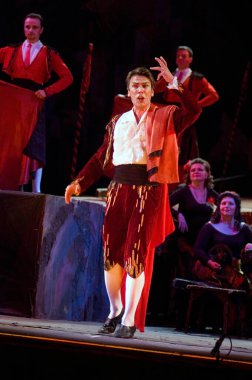 DNIPROPETROVSK, UKRAINE 3 Haziran: Dnepropetrovsk Devlet Opera ve Bale Tiyatrosu üyeleri 3 Haziran 2011 'de Dnipropetrovsk, Ukrayna' da 