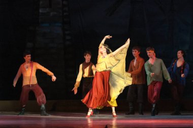 DNIPROPETROVSK, UKRAINE MARCH 12: Rus Drama Tiyatrosu kumpanyası tarafından 12 Mart 2011 'de Dnepropetrovsk, Ukrayna' da gerçekleştirilen televizyon müdahalesi. 