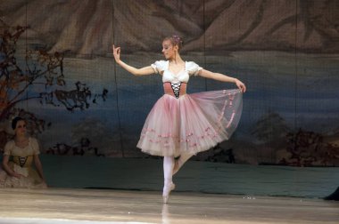 DNEPROPETROVSK, UKRAINE - 25 Mart: Dnepropetrovsk Devlet Opera ve Bale Tiyatrosu üyeleri 25 Mart 2012 'de Dnepropetrovsk, Ukrayna' da 