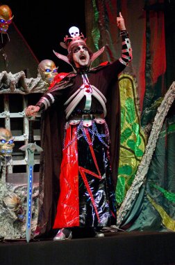 DNEPROPETROVSK, UKRAINE - 9 HAZİRAN: Dnepropetrovsk Devlet Tiyatrosu üyeleri 9 Ocak 2011 'de Dnepropetrovsk, Ukrayna' da 