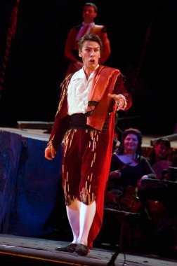 DNIPROPETROVSK, UKRAINE 3 Haziran: Dnepropetrovsk Devlet Opera ve Bale Tiyatrosu üyeleri 3 Haziran 2011 'de Dnipropetrovsk, Ukrayna' da 