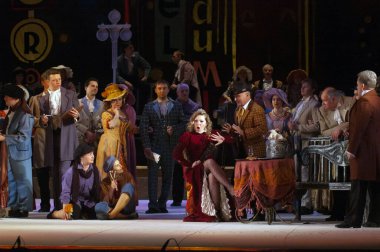 DNIPROPETROVSK, UKRAINE MAYIS 27: Dnepropetrovsk Devlet Opera ve Bale Tiyatrosu üyeleri 27 Mayıs 2012 'de Dnipropetrovsk, Ukrayna' da 