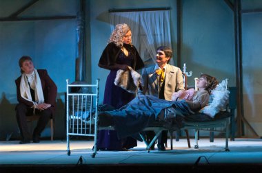 DNIPROPETROVSK, UKRAINE MAYIS 27: Dnepropetrovsk Devlet Opera ve Bale Tiyatrosu üyeleri 27 Mayıs 2012 'de Dnipropetrovsk, Ukrayna' da 