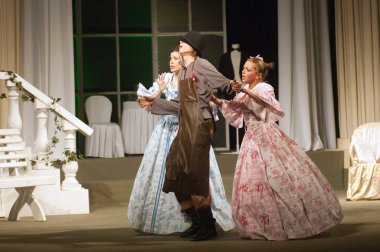 DNEPROPETROVSK, UKRAINE - 15 ARALIK: Dnepropetrovsk Devlet Tiyatrosu üyeleri 15 Aralık 2011 'de Dnepropetrovsk, Ukrayna' da 