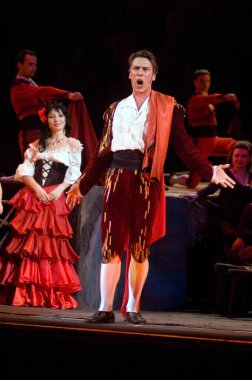 DNIPROPETROVSK, UKRAINE 3 Haziran: Dnepropetrovsk Devlet Opera ve Bale Tiyatrosu üyeleri 3 Haziran 2011 'de Dnipropetrovsk, Ukrayna' da 