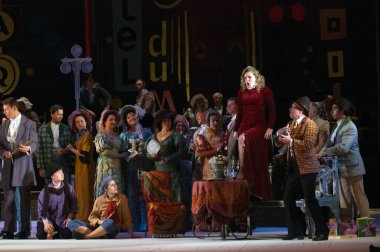 DNIPROPETROVSK, UKRAINE MAYIS 27: Dnepropetrovsk Devlet Opera ve Bale Tiyatrosu üyeleri 27 Mayıs 2012 'de Dnipropetrovsk, Ukrayna' da 