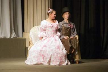 DNEPROPETROVSK, UKRAINE - 15 ARALIK: Dnepropetrovsk Devlet Tiyatrosu üyeleri 15 Aralık 2011 'de Dnepropetrovsk, Ukrayna' da 