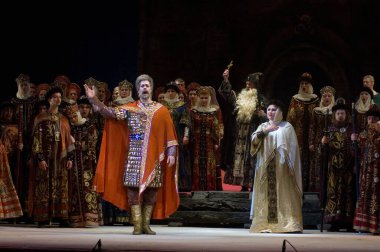 DNIPROPETROVSK, UKRAINE JANUARY 28: Dnepropetrovsk Devlet Opera ve Bale Tiyatrosu üyeleri 28 Ocak 2012 'de Dnipropetrovsk, Ukrayna' da 