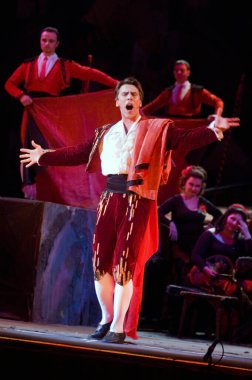 DNIPROPETROVSK, UKRAINE 3 Haziran: Dnepropetrovsk Devlet Opera ve Bale Tiyatrosu üyeleri 3 Haziran 2011 'de Dnipropetrovsk, Ukrayna' da 