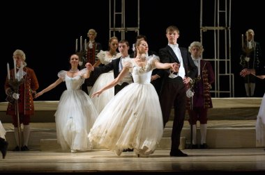 DNIPROPETROVSK, UKRAINE NOVEMBER 15: Dnepropetrovsk Devlet Opera ve Bale Tiyatrosu üyeleri 15 Kasım 2011 'de Dnipropetrovsk, Ukrayna' da 