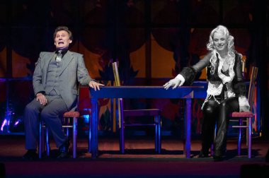 DNEPROPETROVSK, UKRAINE - NOVEMBER 19: Dnepropetrovsk Devlet Tiyatrosu üyeleri 19 Kasım 2006 'da Dnepropetrovsk, Ukrayna' da 