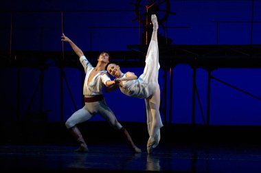 DNIPROPETROVSK, UKRAINE - 23 Ekim: Le Corsaire balesi Dnepropetrovsk Opera ve Bale Tiyatrosu tarafından 23 Ekim 2011 'de Dnipropetrovsk, Ukrayna' da sahnelendi..