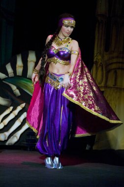 DNEPROPETROVSK, UKRAINE - 9 HAZİRAN: Dnepropetrovsk Devlet Tiyatrosu üyeleri 9 Ocak 2011 'de Dnepropetrovsk, Ukrayna' da 