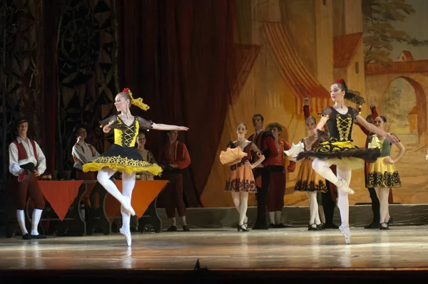 Dnepropetrovsk Ukraine June Member Dnepropetrovsk State Opera Ballet Theatre Perform — 图库照片