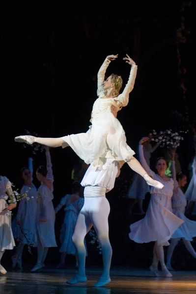 Dnepropetrovsk Ukraine April Members Dnepropetrovsk State Opera Ballet Theatre Perform — Stock Photo, Image