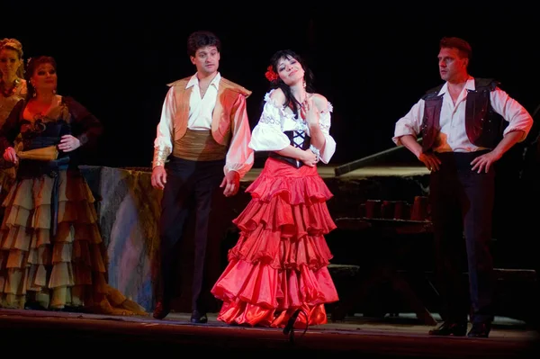 Dnipropetrovsk Ukraine June Members Dnepropetrovsk State Opera Ballet Theatre Perform — Stock Photo, Image