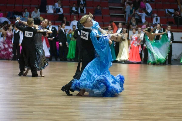 Dniprovsk Ukraine Σεπτεμβριου Ένα Αταυτοποίητο Ζευγάρι Χορού Μια Χορευτική Στάση — Φωτογραφία Αρχείου